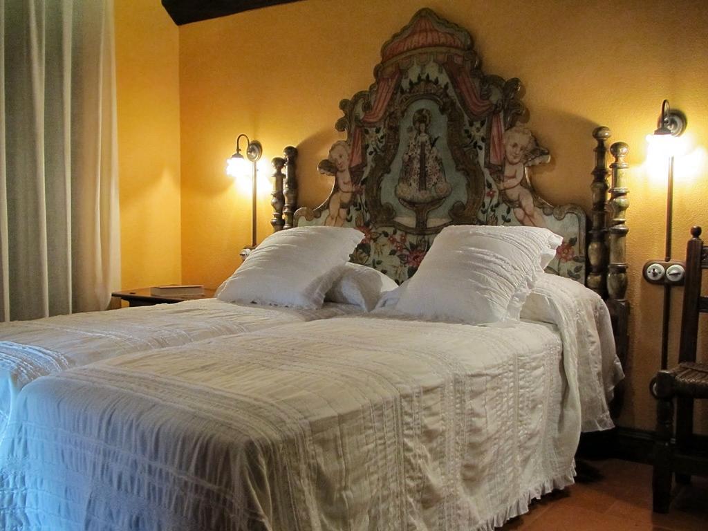 Mas Pineda Villa Oix Room photo